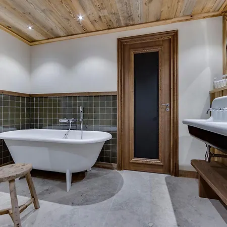 Neuf Avec Jacuzzi, Proche Pistes, Parking Et Wifi - Fr-1-690-13 Apartamento
